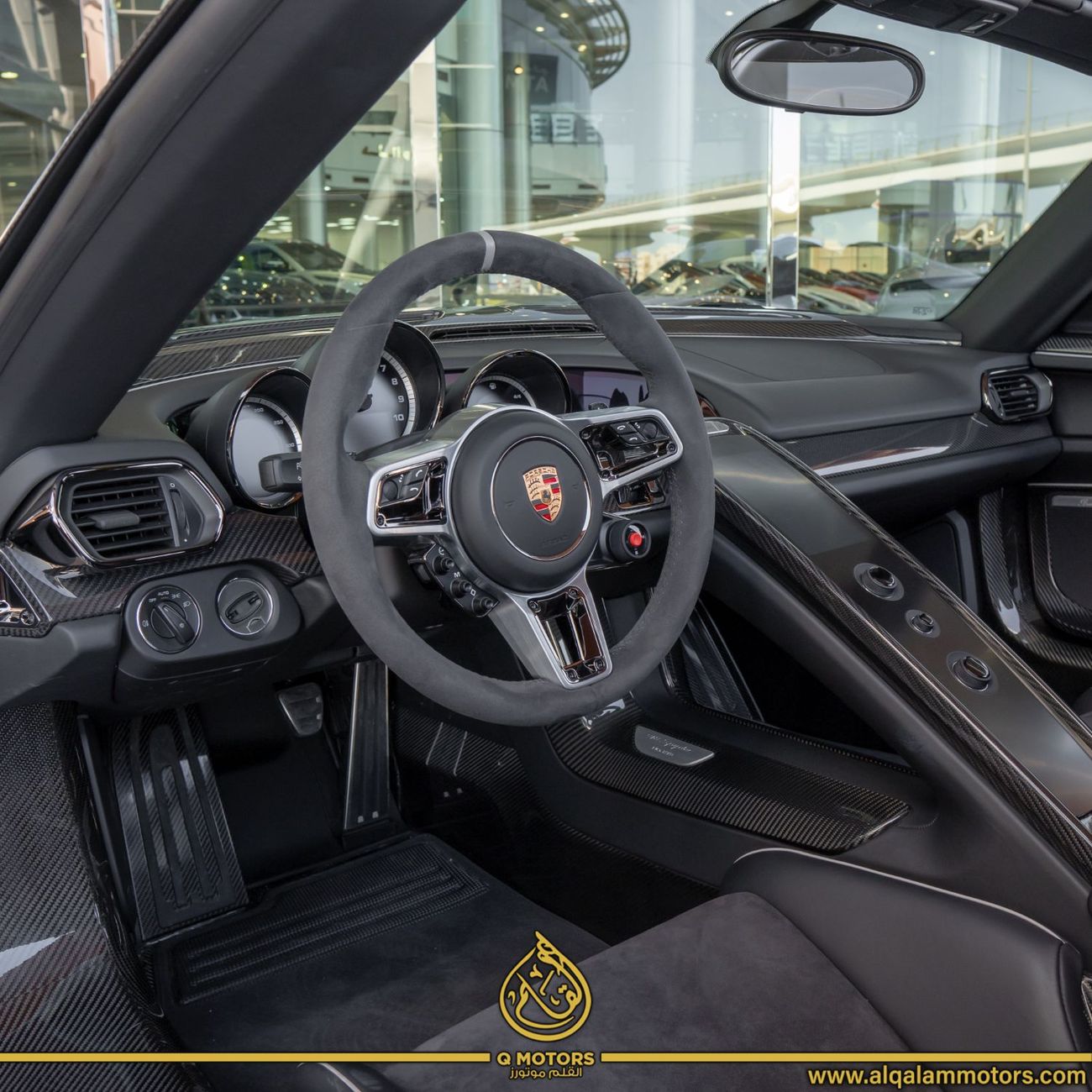 Porsche 918 Spyder Std 4.6L 2015 PORSCHE 918 SPYDER WEISSACH DONE ONLY 8000KM