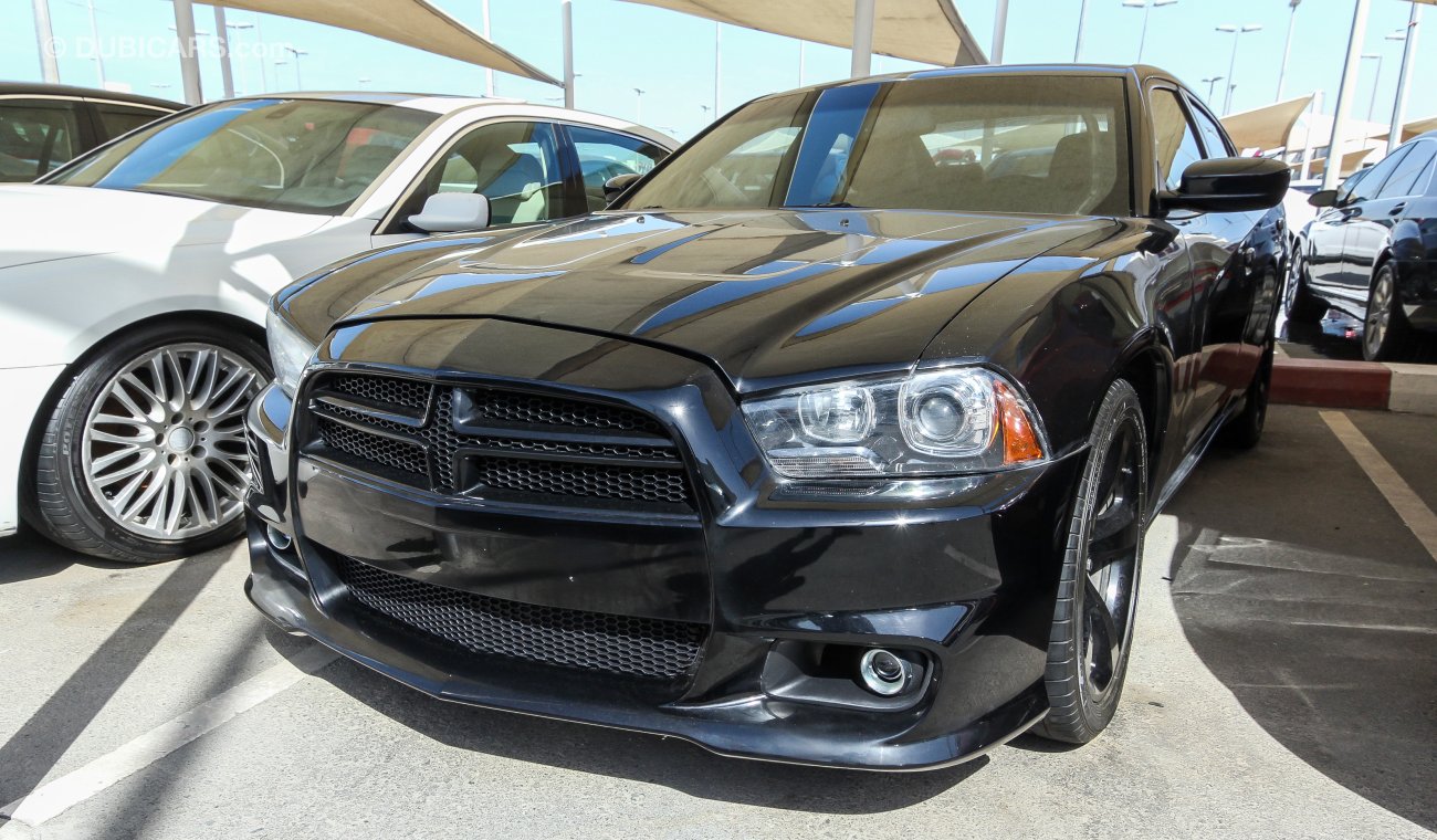 Dodge Charger SRT 5.7L