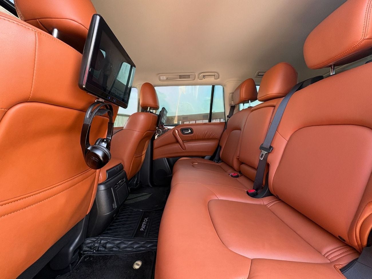 Nissan Patrol SE Titanium 4.0L SE TITANIUM | 4.0L V6 – 275 BHP | 2024 | GCC SPECS | AED 4,000 PER MONTH