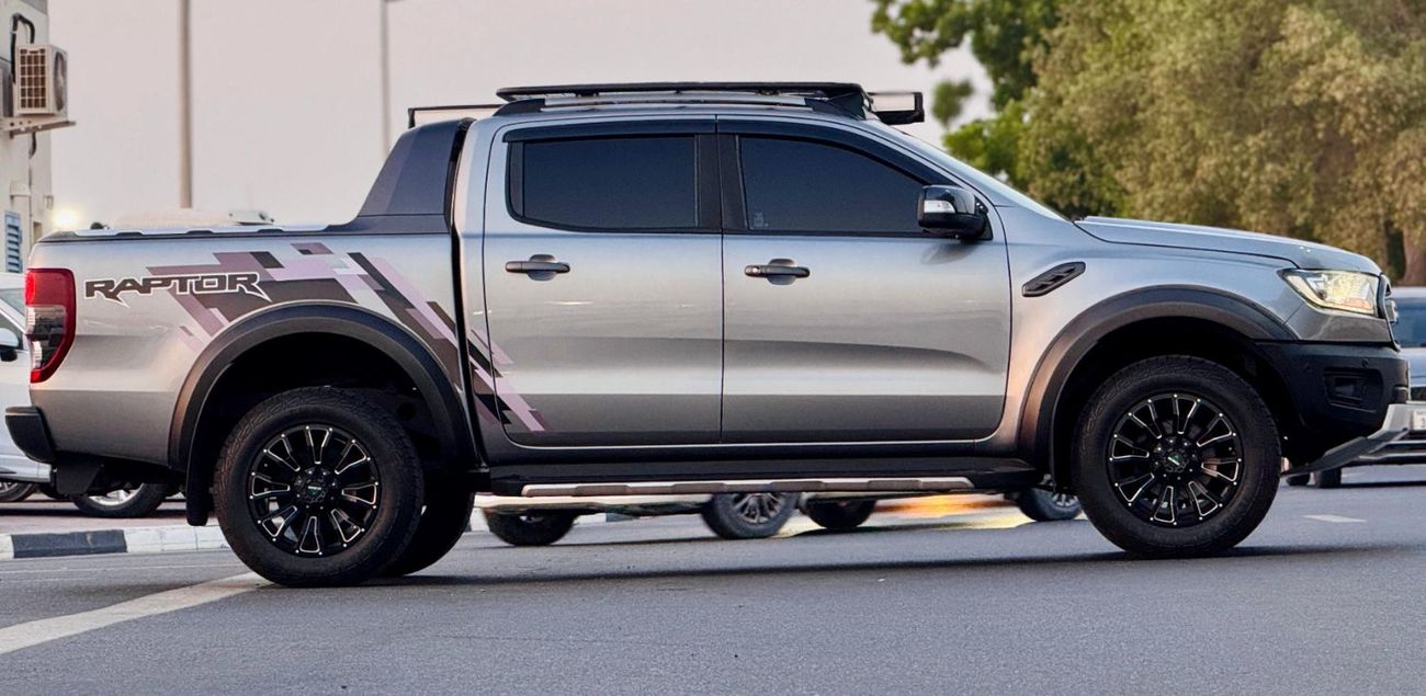 Ford Ranger 3.2L DIESEL 4WD | RHD | AUTOMATIC | ROOF RACK + LEATHER SEATS + MULTIMEDIA + BOOT SHUTTER