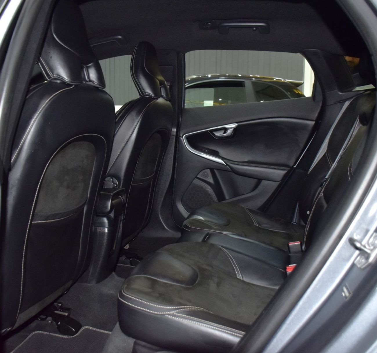 فولفو V40 EXCELLENT DEAL for our Volvo V40 T5 ( 2016 Model ) in Grey Color GCC Specs