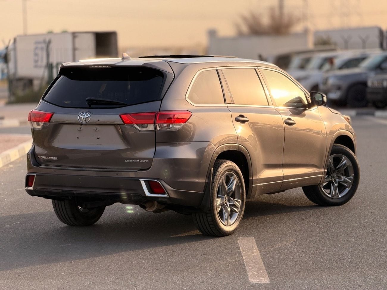تويوتا هايلاندر Limited 4WD 3.5L / panoramic, 360 camera 2019