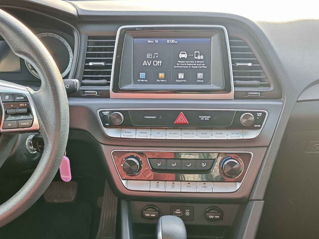 Hyundai Sonata SE / 2.4L / LOW  MILEAGE / LEATHER SEATS /  DVD+CAMERA / EXPORT ONLY / LOT#37880