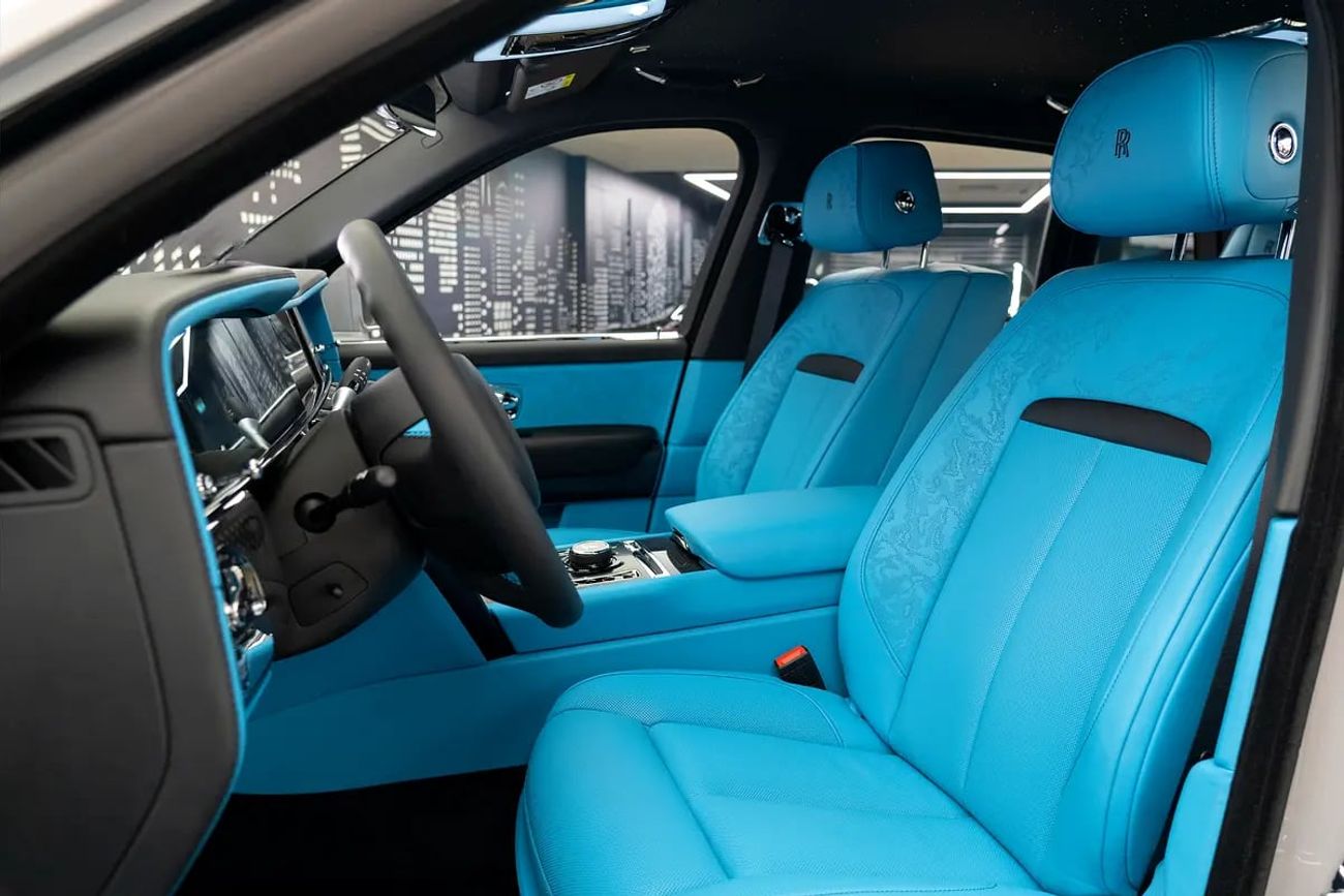 Rolls-Royce Cullinan ROLLS ROYCE | CULLINAN BLACK BADGE | GCC SPECS DEALER WARRANTY + SERVICE CONTRACT