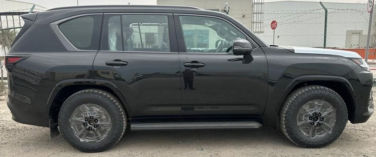 لكزس LX 600 2025 Lexus LX600 Overtrail Off-Road (7-Seater) 3.5L V6 Twin-Turbo Petrol A/T 4WD Export Only
