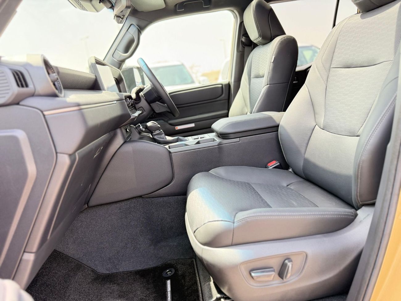 Toyota Prado Toyota Prado 2025 4x4 diesel 2.8L RHD 7seaters 5doors yellow colour