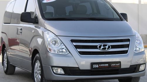 Hyundai Grand Starex Hyundai H1 Grand Starex 2017, imported from Korea, customs papers, in excellent condition, without a
