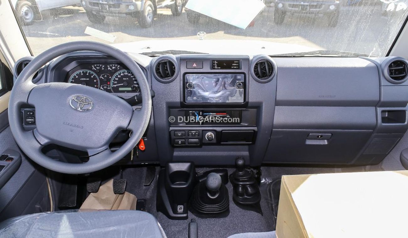 Toyota Land Cruiser 70 GRJ 76 4.0 V6 PETROL / GASOLINA