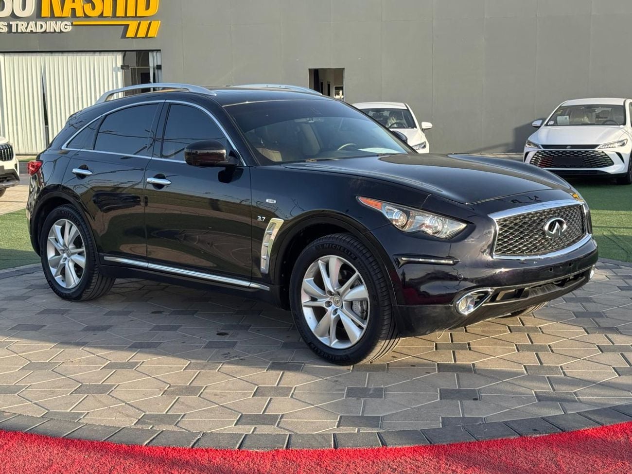 Infiniti QX70 LUXURY