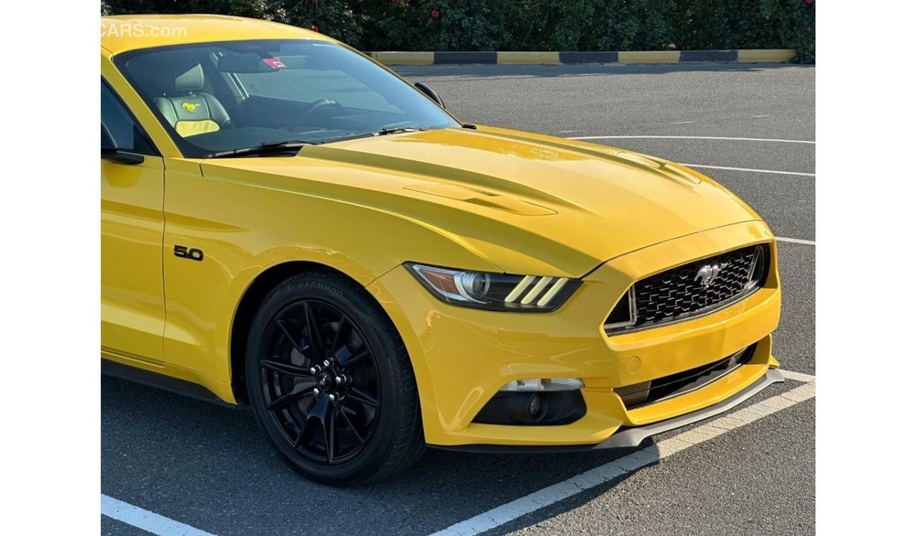 فورد موستانج FORD MUSTANG GT 2017 // GCC // FSH // ORGINAL PAINT // ACCIDENT FREE // PERFECT CONDITION