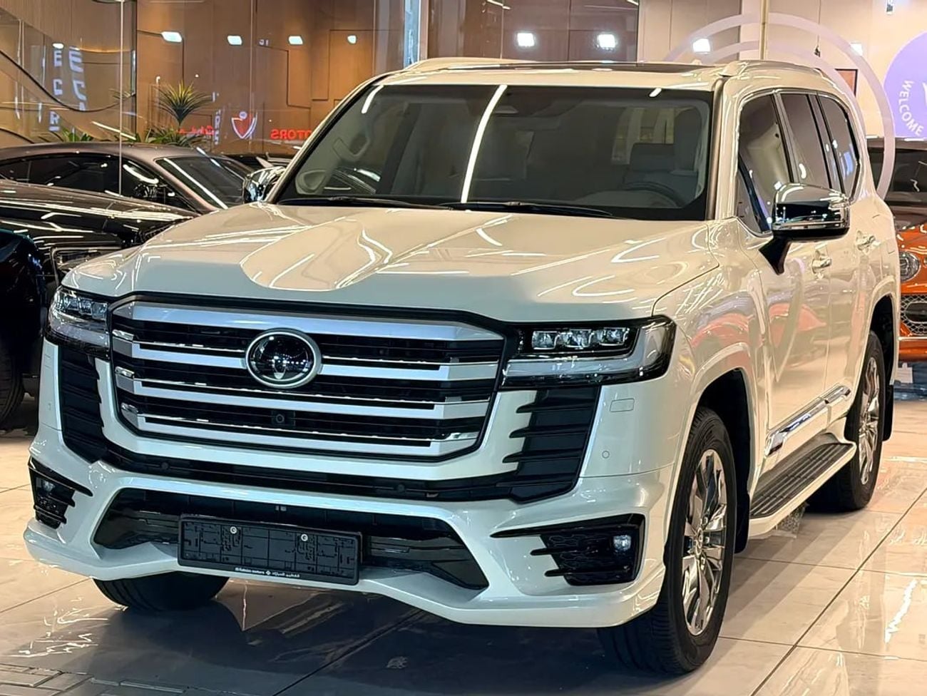 تويوتا لاند كروزر VXR NON-TURBO – GCC AL-FUTTAIM – ONLY 7500 KM