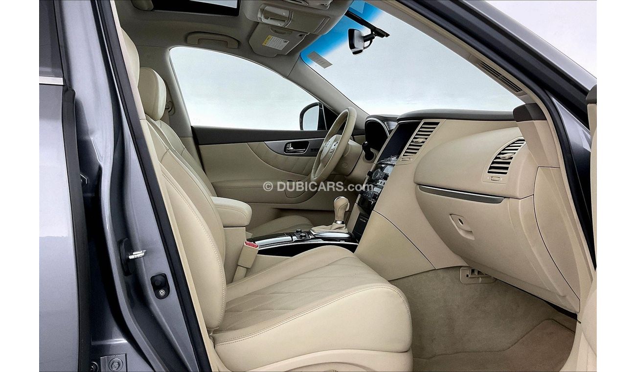 Infiniti QX70 Luxury / Luxe Sensory | 1 year free warranty | 7 day return policy | Zero down payment