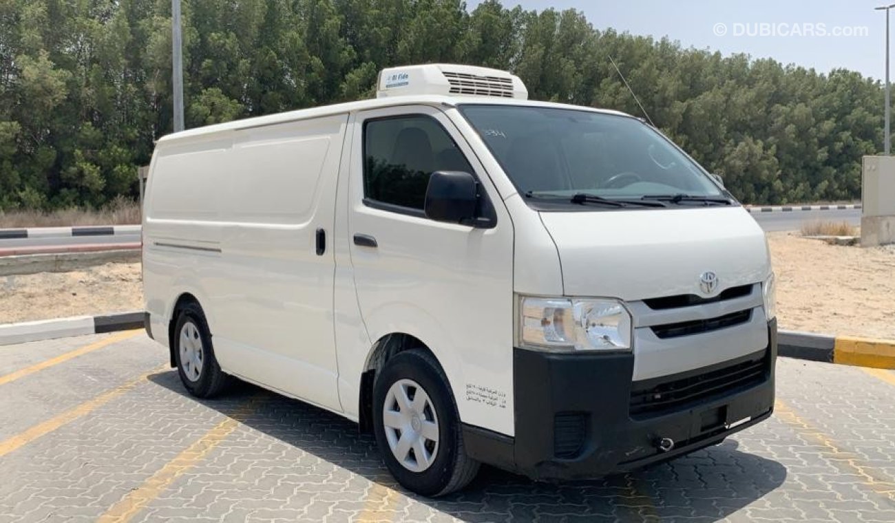 Used Toyota Hiace 22/9 2014 Van with Freezer Ref334 2014 for sale in Sharjah 433529