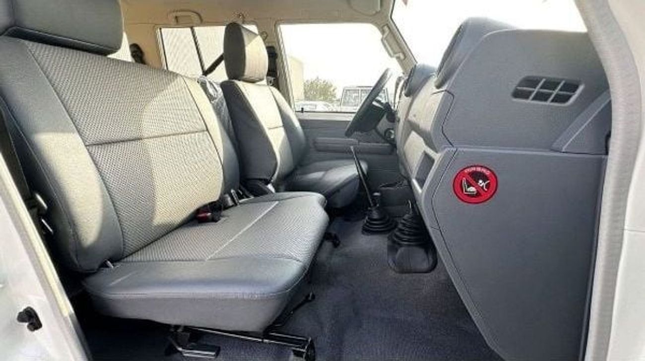 تويوتا لاند كروزر 70 2025 Toyota Land Cruiser LC76 5-Door Hardtop 4.2L 6-Cyl Diesel M/T (Manual Gear) 4x4 Only For Africa