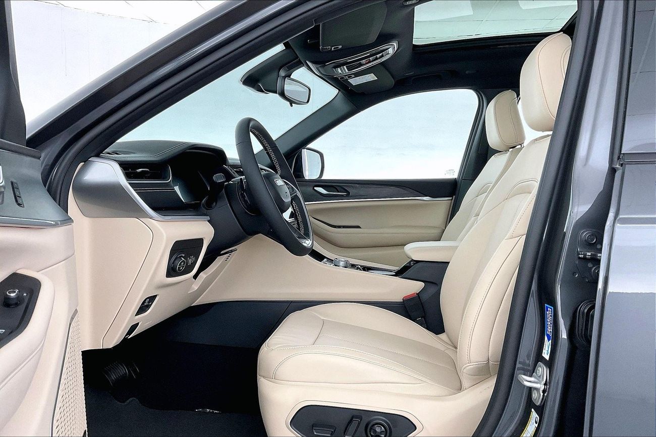 Jeep Cherokee Limited | 1 year free warranty | 1.99% financing rate | Flood Free