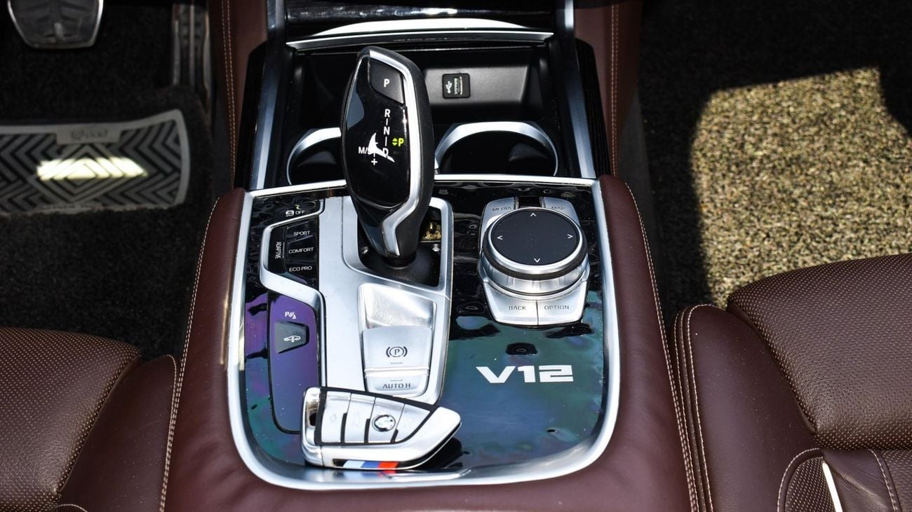بي أم دبليو 760Li xDRIVE بي ام دبليو 760