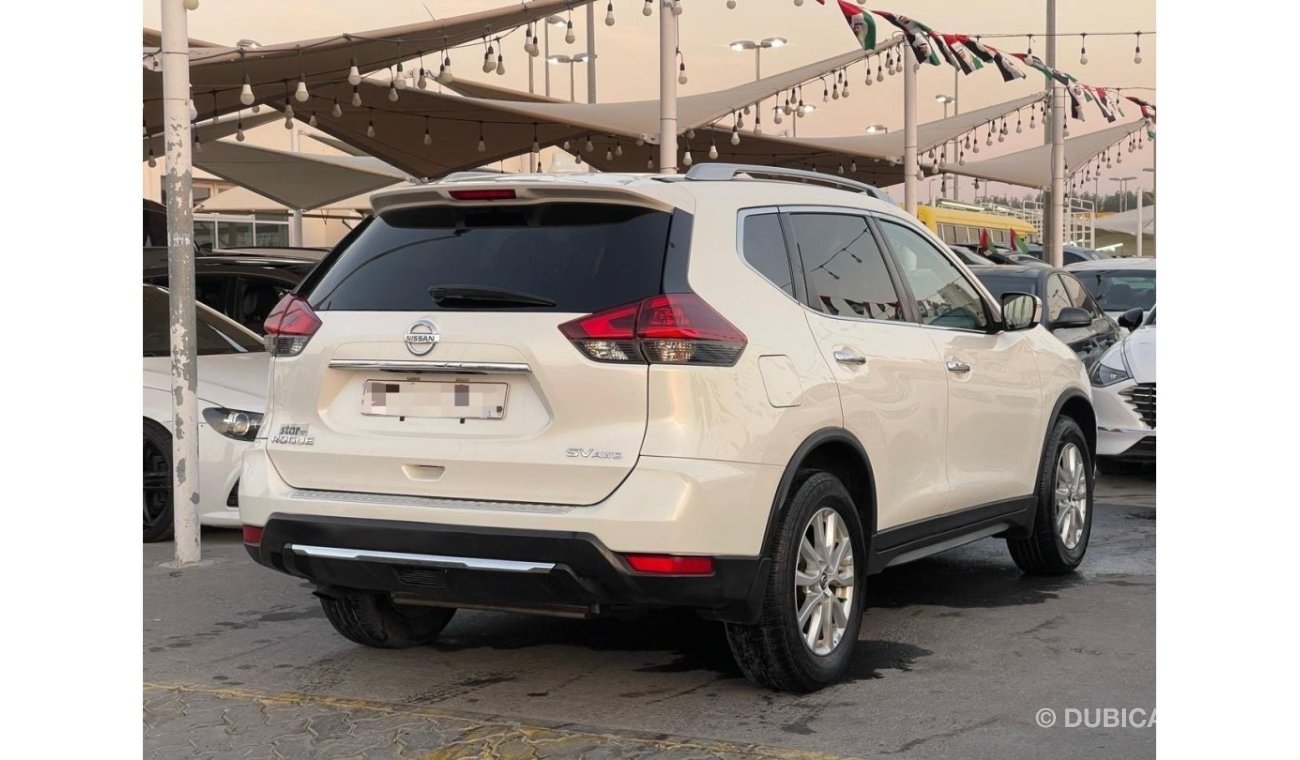 Nissan Rogue 2018 model, imported from America, full option, no sunroof, 4 cylinders, automatic transmission, odo