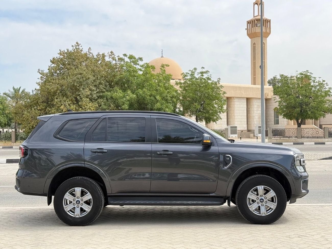 فورد ايفرست Ambiente