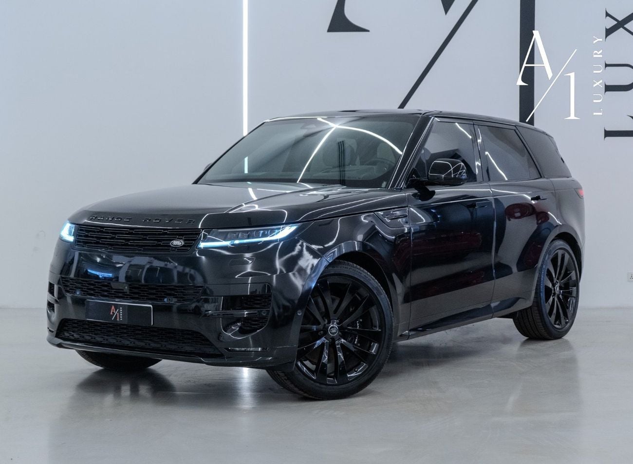لاند روفر رينج روفر سبورت 2025 Range Rover Sport, P530 Autobiography, Fully Loaded, American Spec Converted To GCC