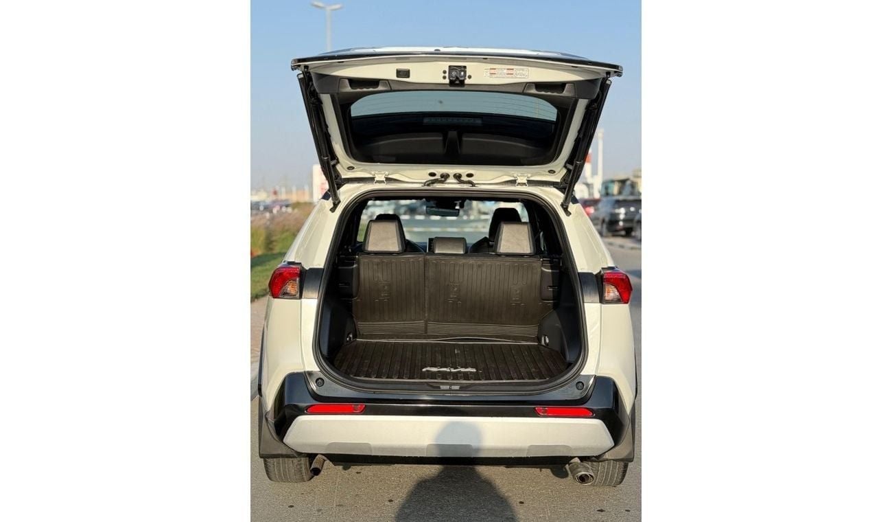 تويوتا راف ٤ TOYOTA RAV4 hybrid XSE Full Option