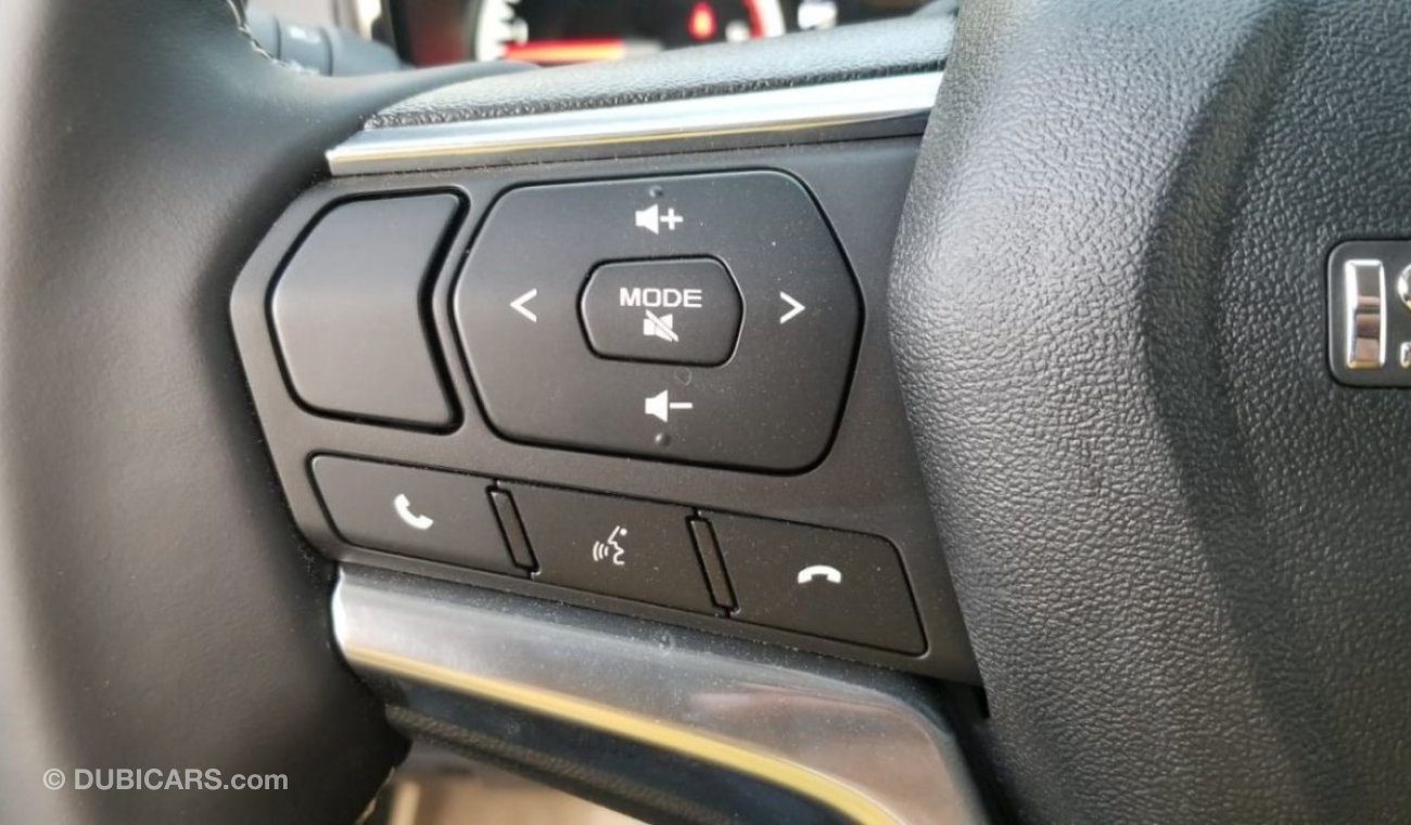 Isuzu DMax pick up Double cabin 4WD A/T 3.0L Diesel white color