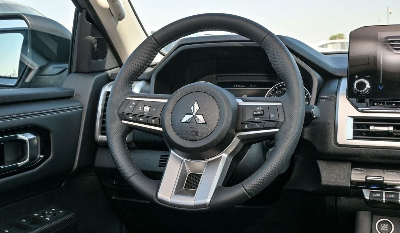 Mitsubishi L200 Brand New Mitsubishi L200 2025 For Export Only ! 2.5L 4WD Diesel GLS | A/T | Silver/Black |L200-GLS-