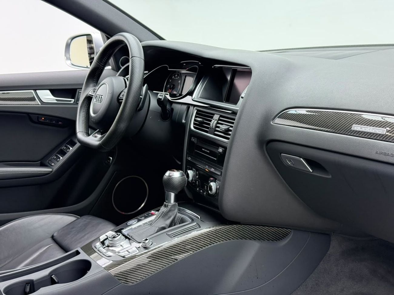 Audi RS4 STANDARD 2014 Audi RS4, Service History, Excellent Condition, Japanese Specs.
