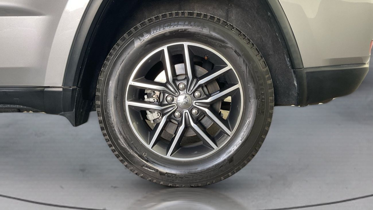 جيب جراند شيروكي Limited | شامل الضمان | 0 ﺪﻔﻋﺓ ﺃﻮﻟﻯ