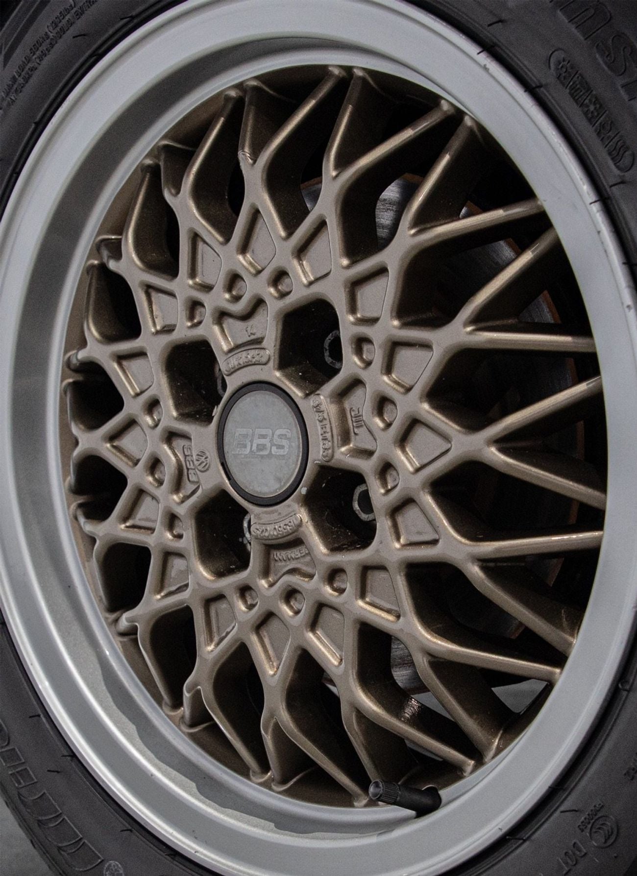 فولكس واجن جولف GTi 16V