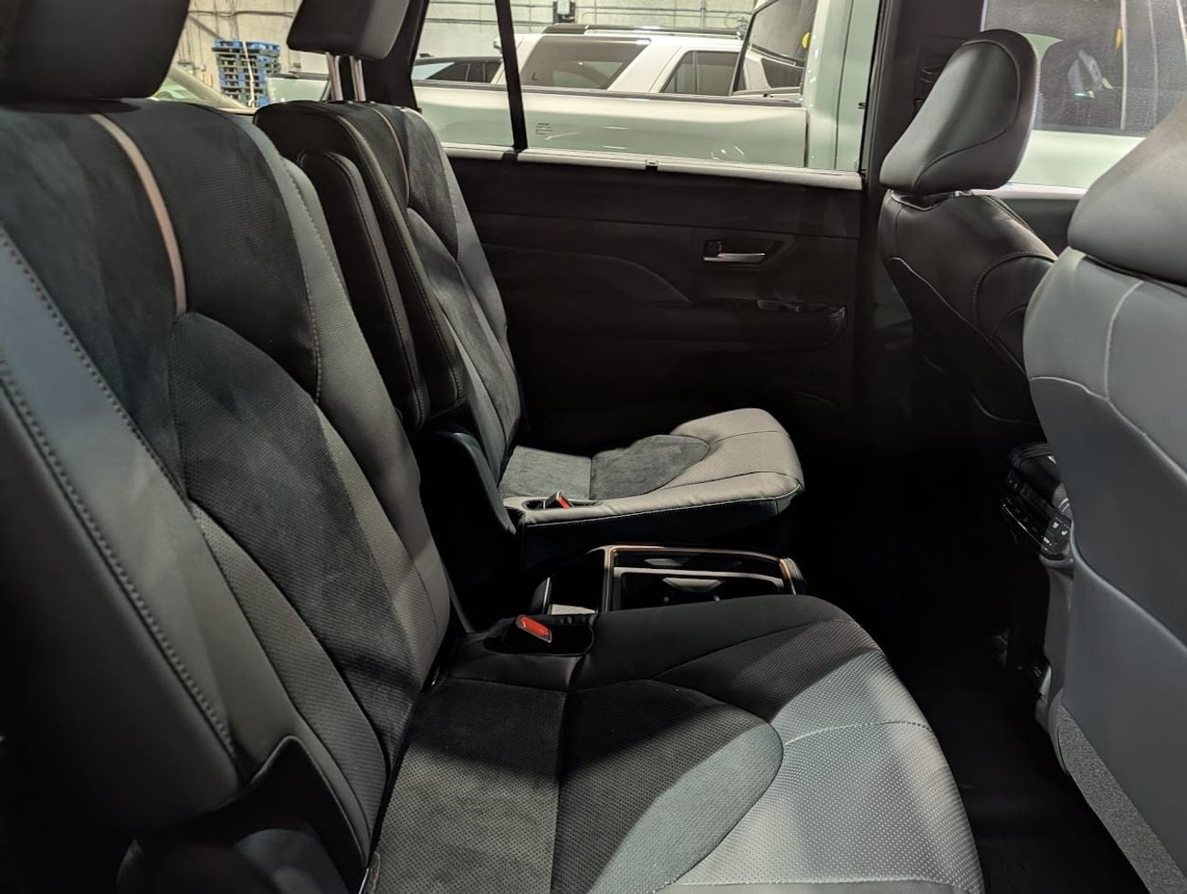 تويوتا جراند هايلاندر PLATINUM MAXX HYBRID -2.4L