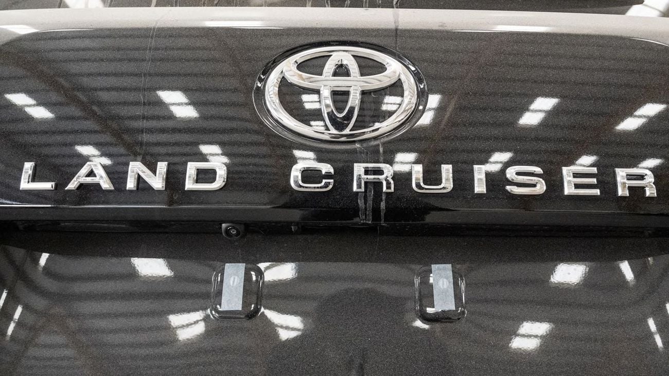 Toyota Land Cruiser TOYOTA LC 4.0 GXR HI(ATT BLACK INSIDE BLACK) 26YM