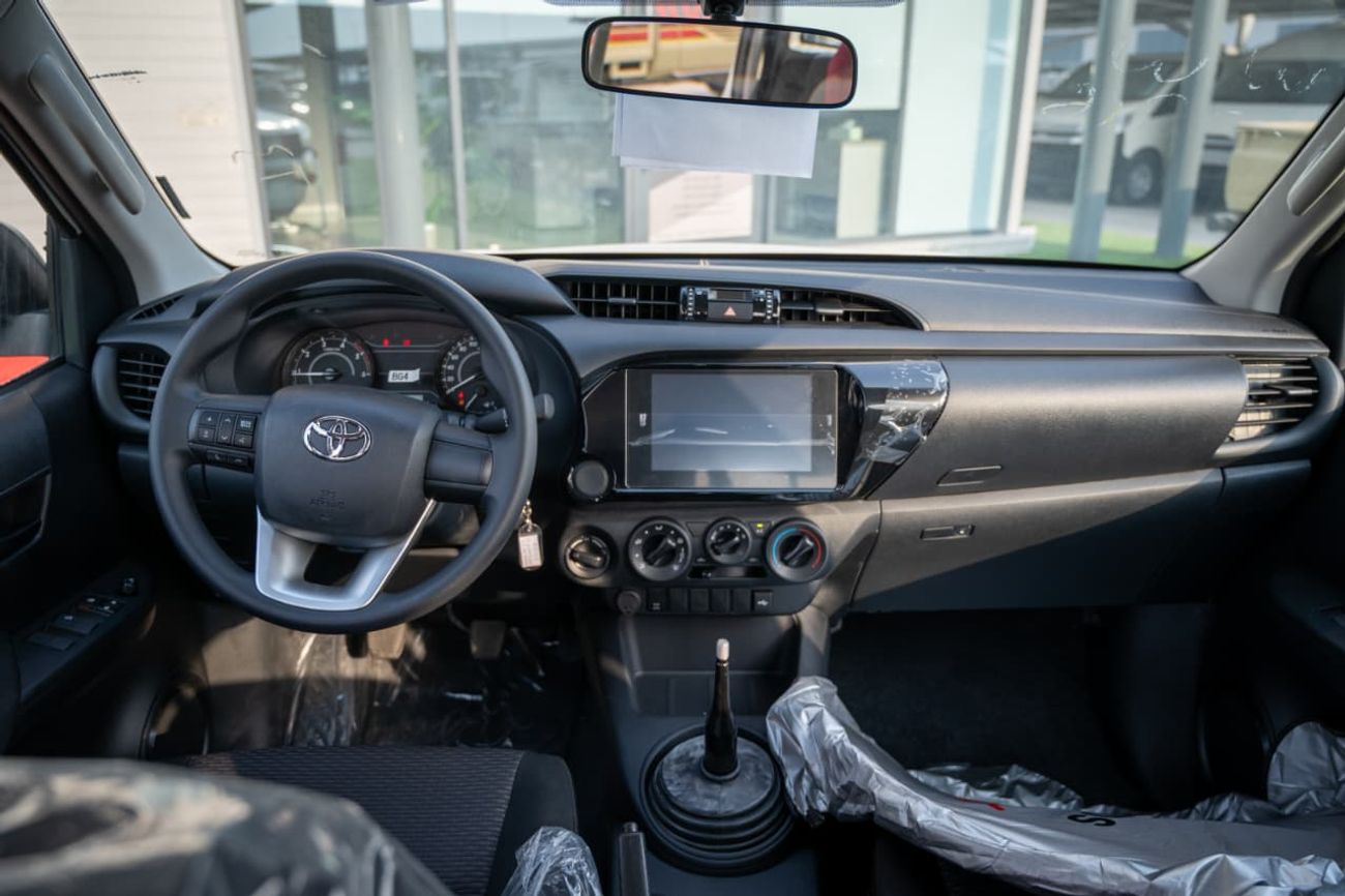 Toyota Hilux DC 2.4Ltr. 4X4 6MT-DSL (Country)