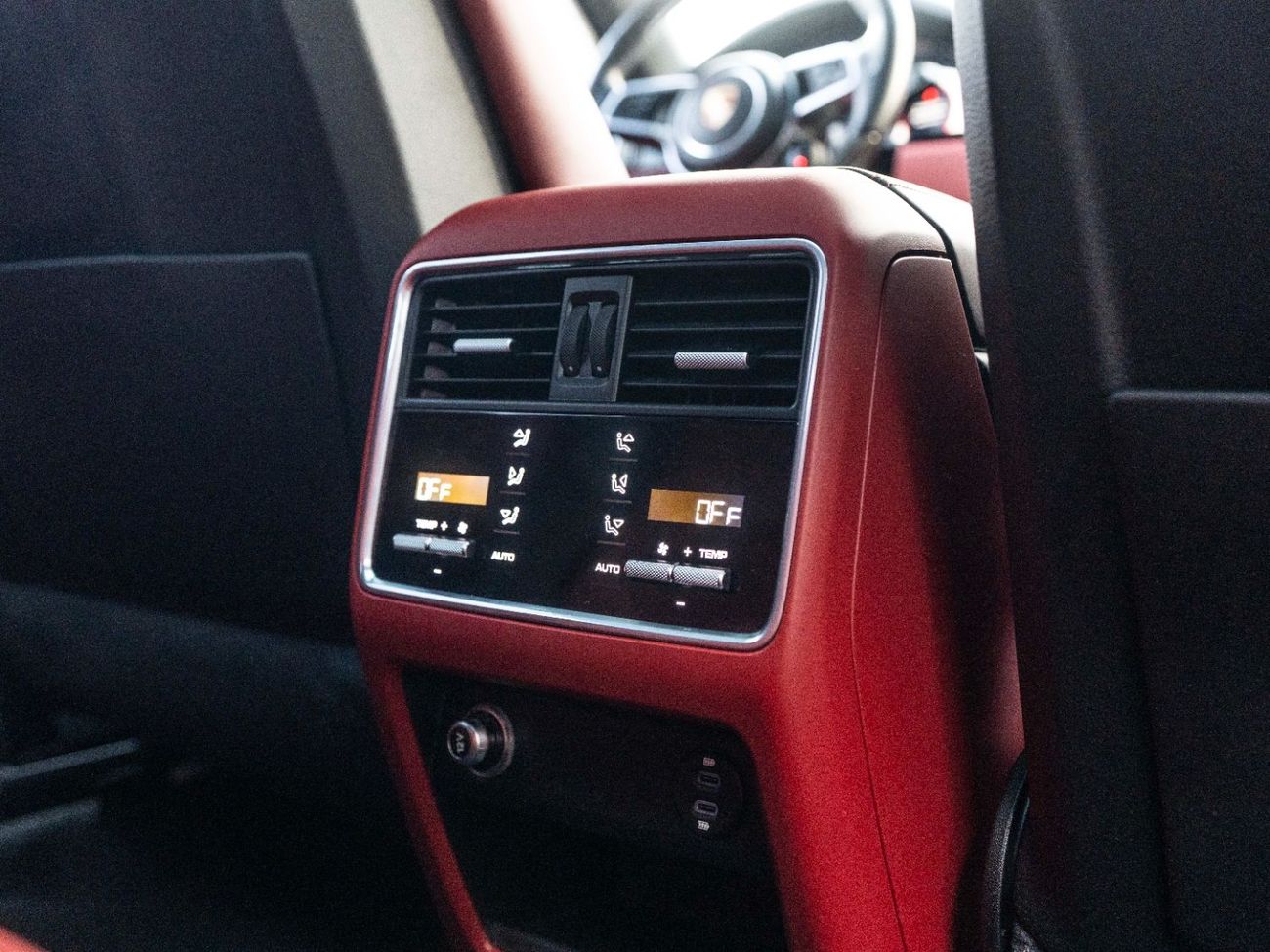 بورش كايان GTS Coupe