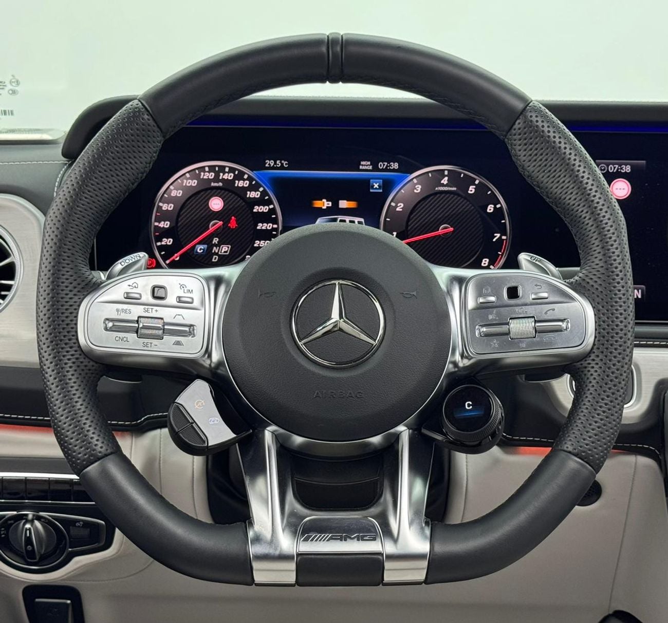 مرسيدس بنز G 63 AMG STD