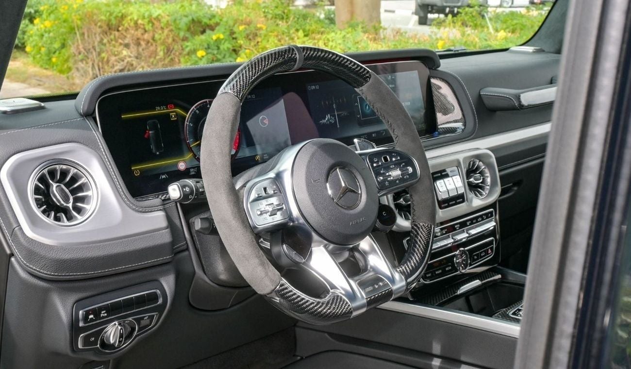 Mercedes-Benz G 63 AMG Mercedes G63 AMG - Special Color Emerald Green - Carbon Fiber - Rear Entertainment System - 2024