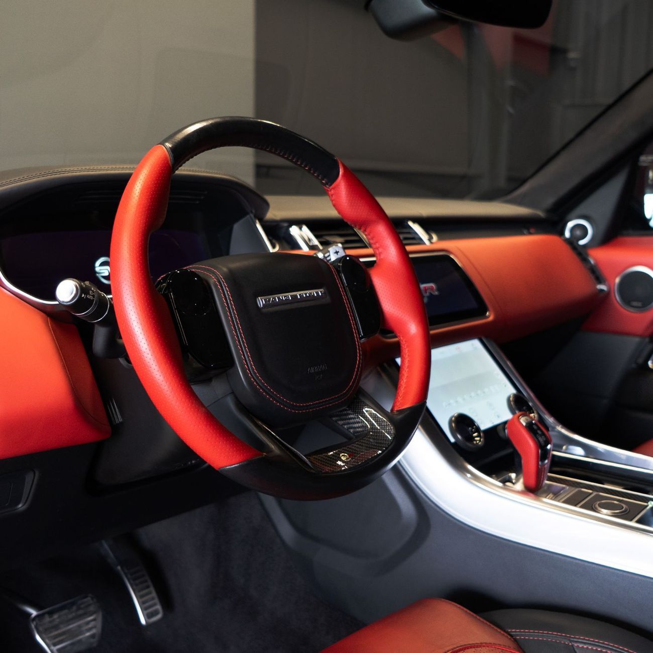 لاند روفر رينج روفر سبورت AED 4,503 pm • 0% Downpayment • Range Rover Sport SVR Carbon Edition • 1 Year Warranty