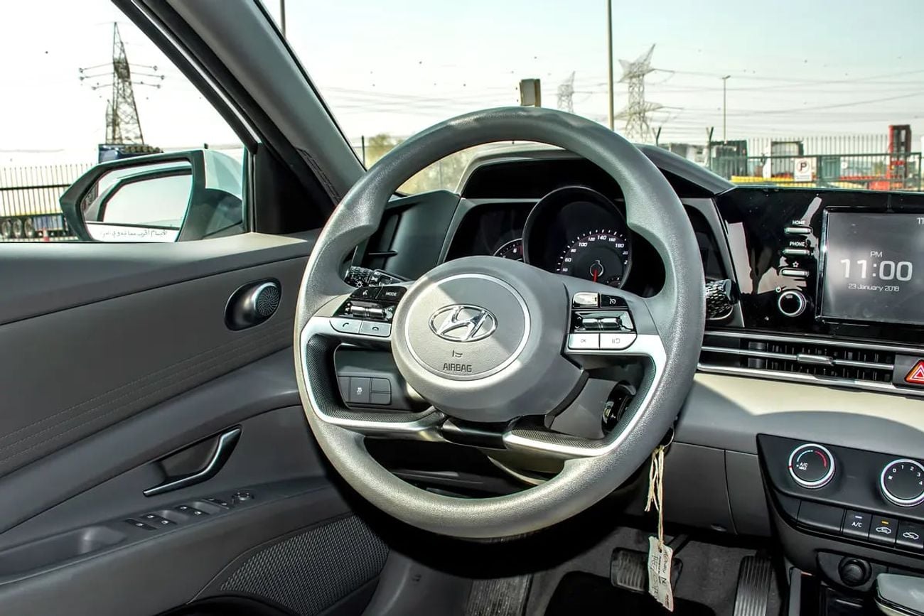 Hyundai Elantra SMART – GCC SPECS – ONLY 52,000 KM – FULL SERVICE HISTORY