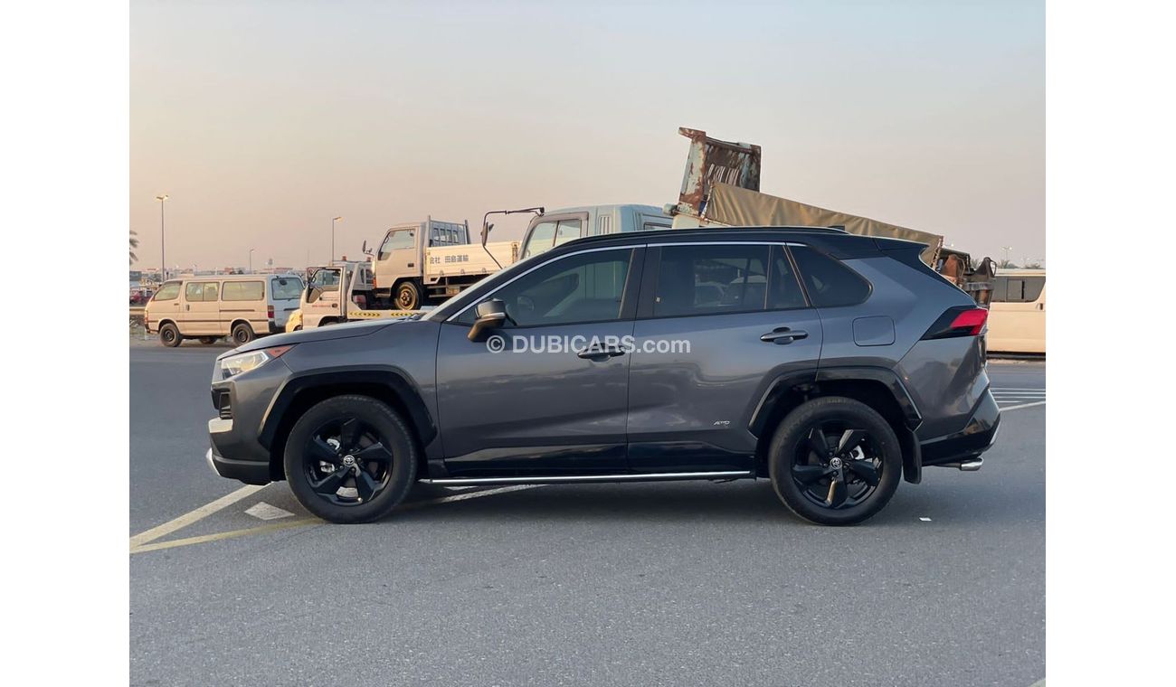 Toyota RAV4 XLE HYBRID  4X4