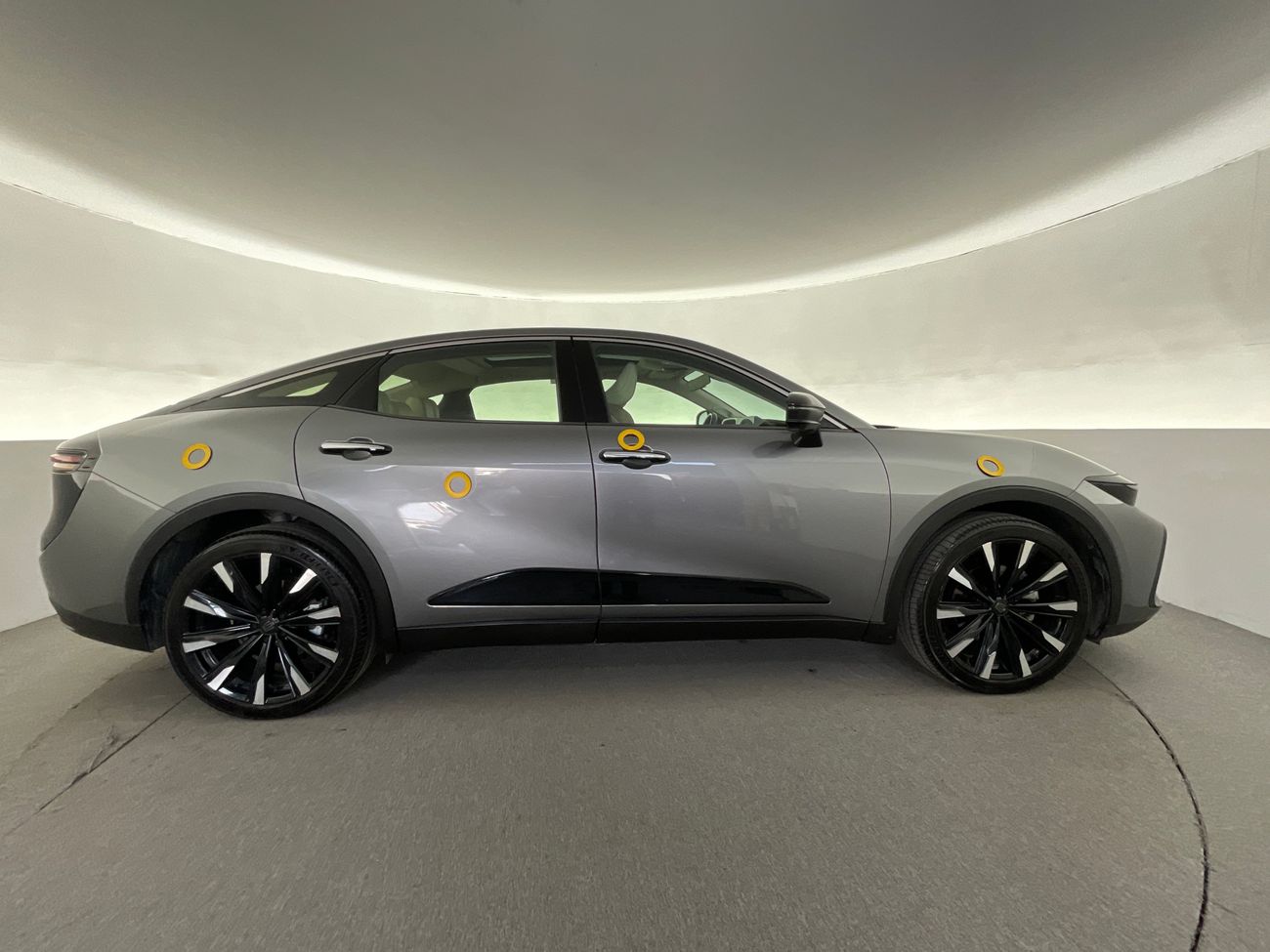 تويوتا كراون Platinum | National Day Celebration | شامل الضمان | 0 ﺪﻔﻋﺓ ﺃﻮﻟﻯ