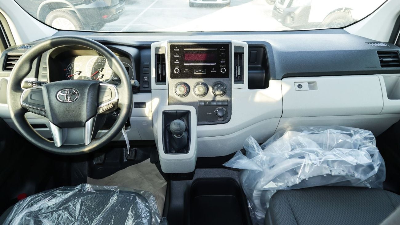 تويوتا هاياس ECTGEN003 - 2026 Toyota Hiace Passenger Van Black Bumper 3.5L Petrol Manual