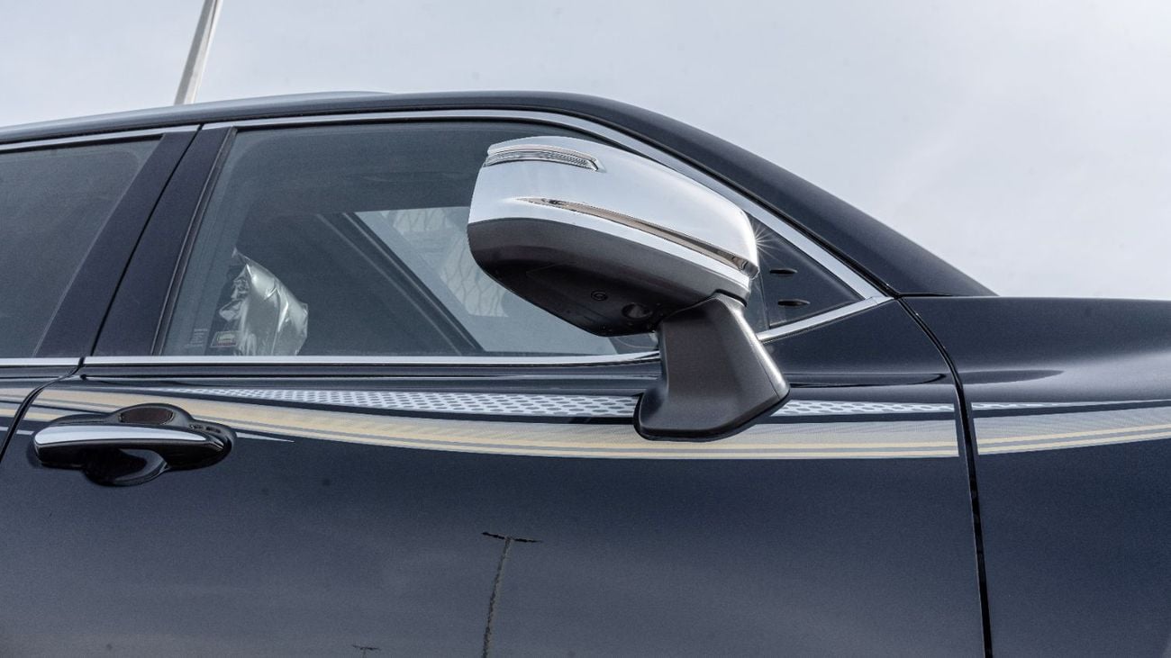 Toyota Land Cruiser 2026 Toyota Land Cruiser VXR 3.5L AT Petrol (Black-Red) Omani