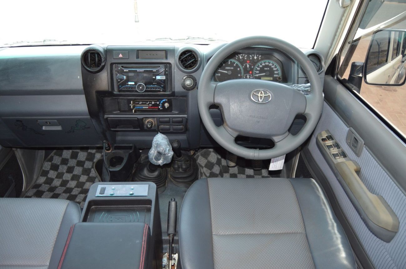 Toyota Land Cruiser Pick Up Full option clean car