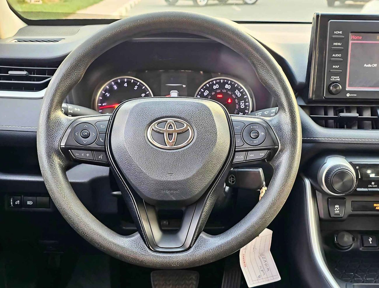 تويوتا راف ٤ LE/ ORG AIRBAG/ DVD CAMERA/ LEATHER/ RIMS/ 806 MONTHLY/ LOT# 204152