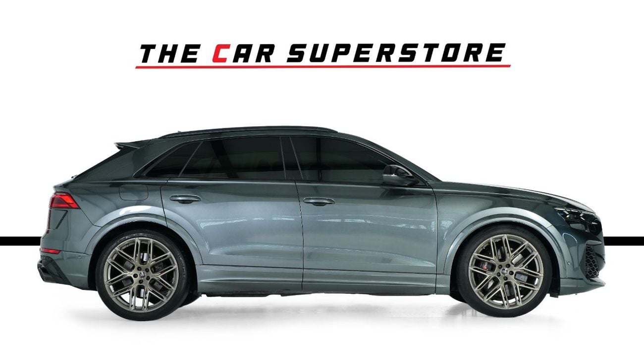 Audi RSQ8 STANDARD High Gloss Black Styling Package-23 Inch Alloys-Al Nabooda Service Contract Until 2029
