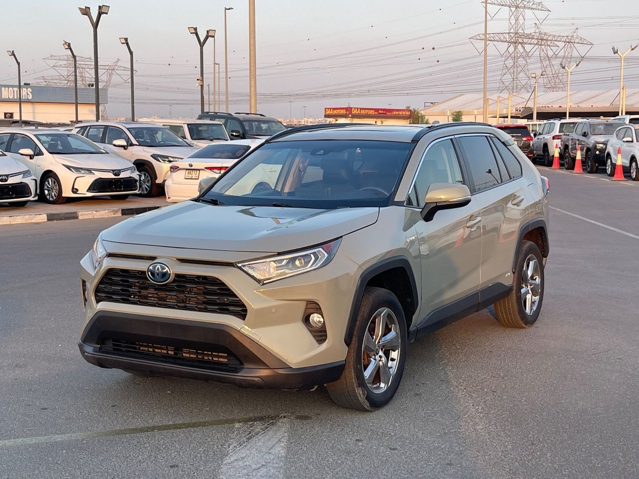 تويوتا راف ٤ XLE 2.5L