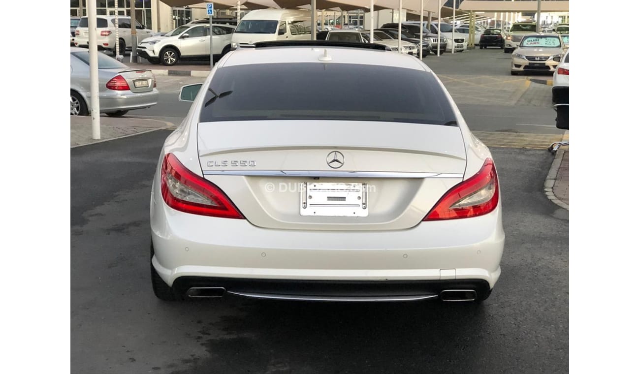 Mercedes-Benz CLS 550 Mercedes benz CLS500 model 2012 GCC car prefect condition full option low mileage sun roof leather