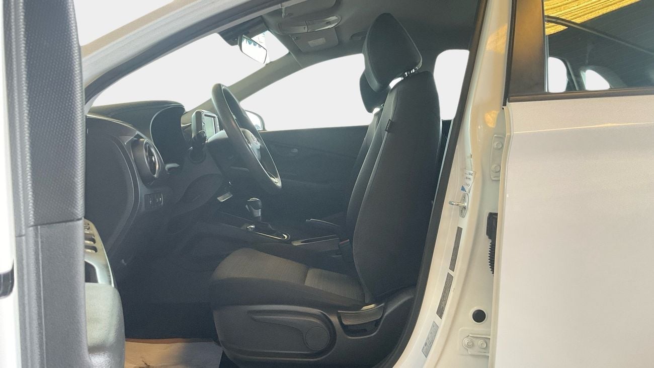 Hyundai Kona 2.0 AUTO SMART PLUS | Guaranteed Warranty | 0 Down Payment