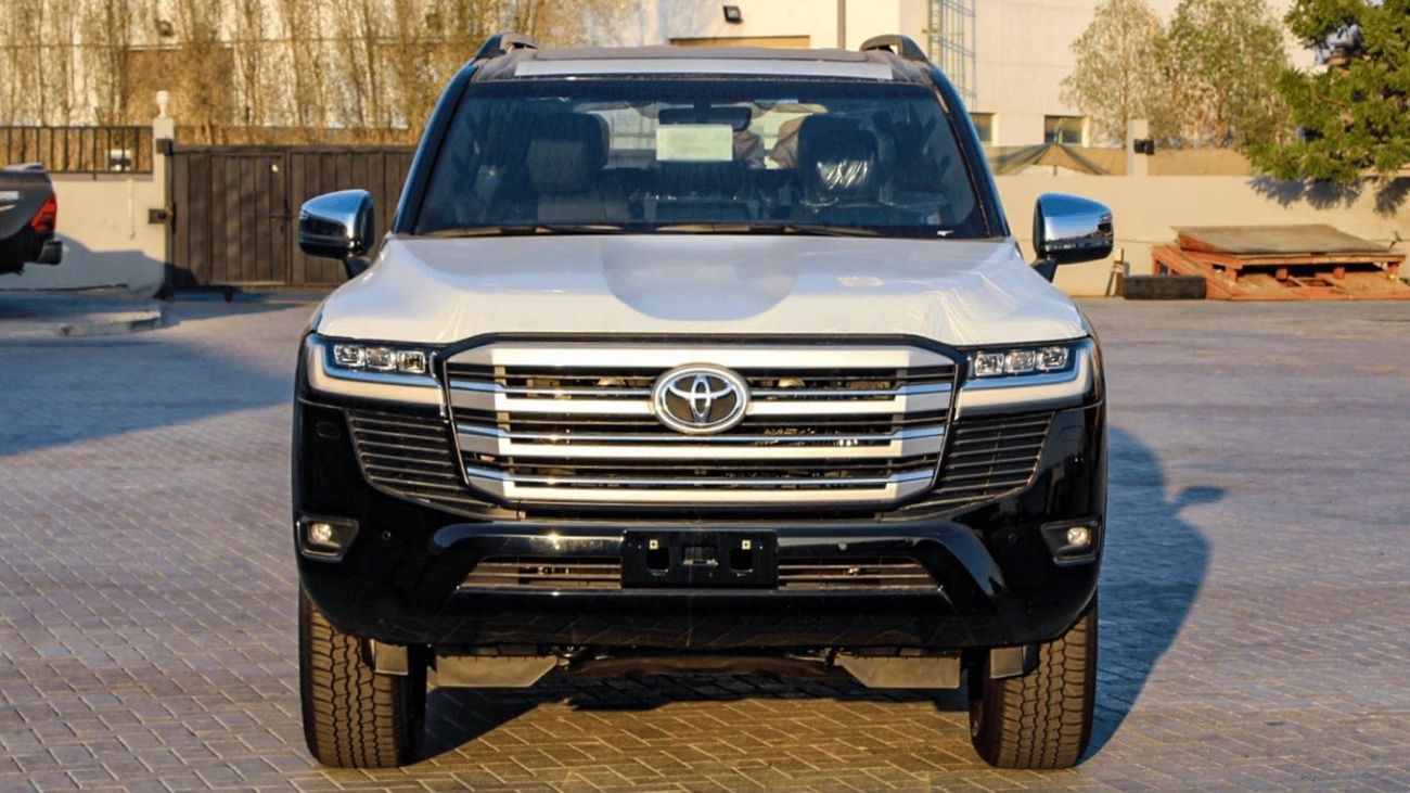 Toyota Land Cruiser TOYOTA LC300 4.0L VX V6 CHROME PACK P SEAT AT (Export Only)