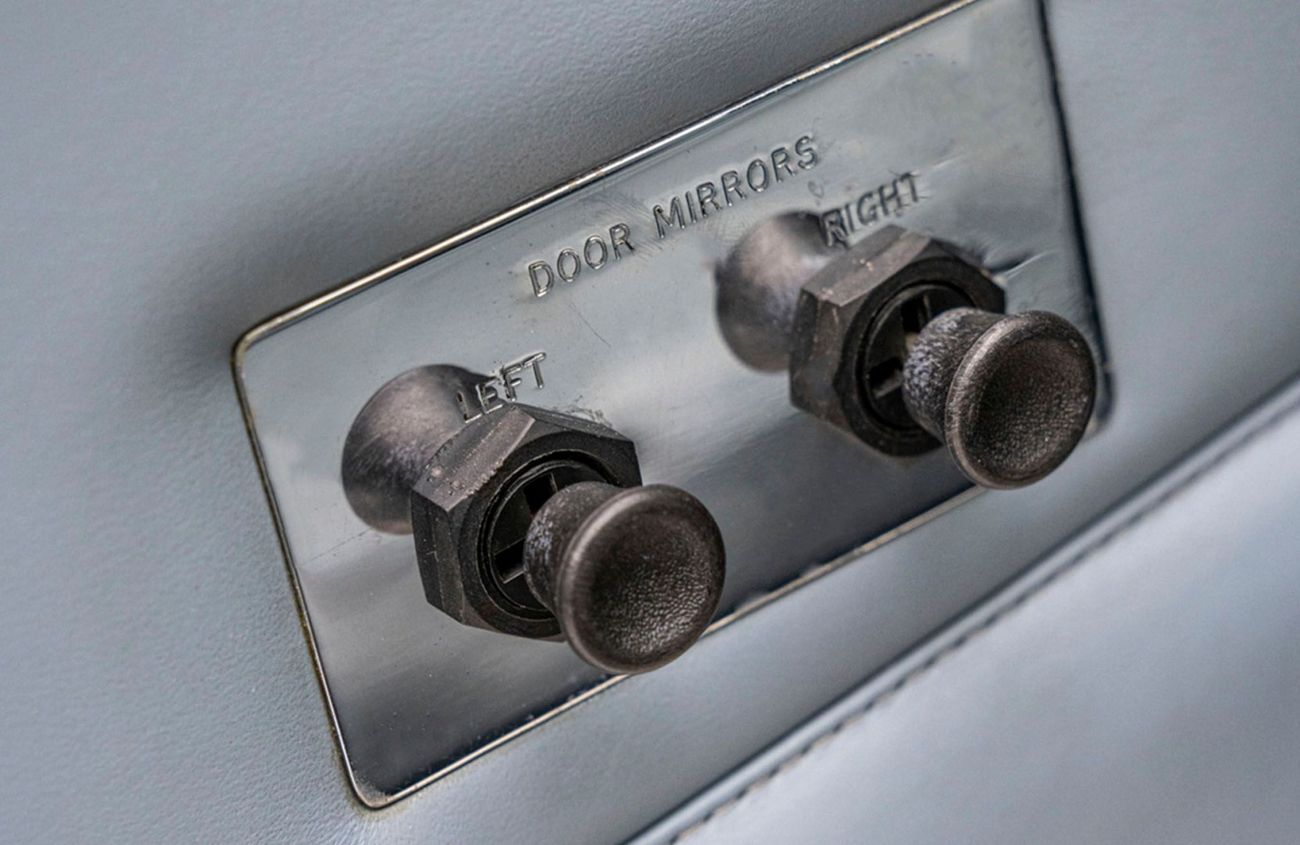 أستون مارتن V8 سيريس 3 5.3L V-8 Naturally Aspirated Engine