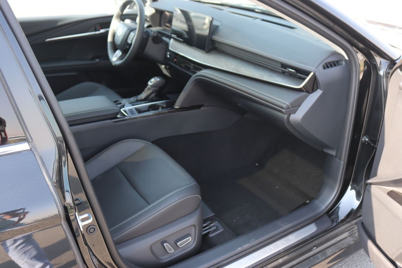 Toyota Camry 2.5 H G PREMIUM  , Alloy Wheels, Electric Seat, Panoramic Roof, Model 2025, China Specs